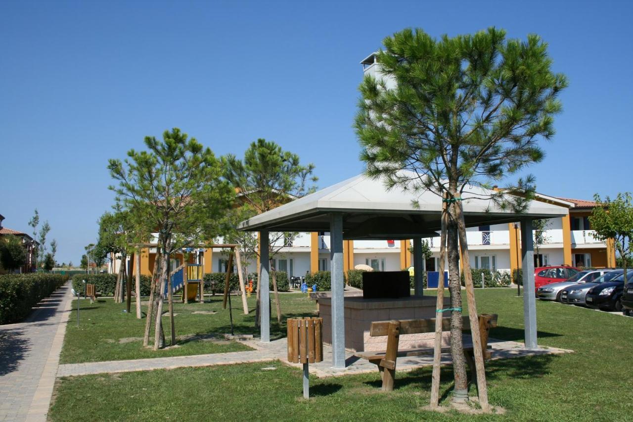 קאורלה Pini Village Lido Altanea מראה חיצוני תמונה